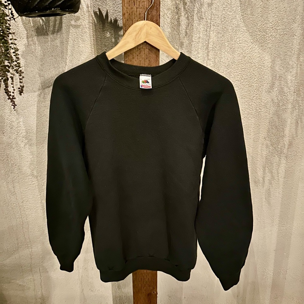 VNTG 90s Classic Black Sweater